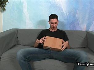 Magical Babe Drills Her Dripping Wet Pussy for Hardcore Cumshot