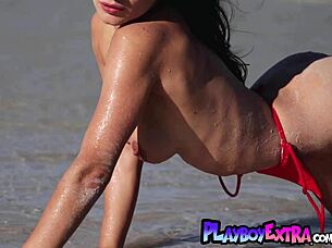 hey gloria sol wanna see ukrainian teen strip naked beach?