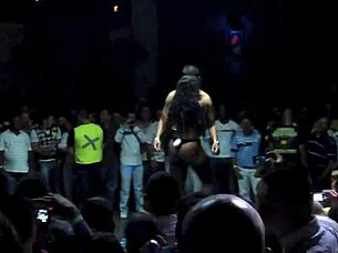 Hey sexy latina, strip naked at the colombian club now