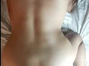Me la metieron rico y me encanta cogerme asi