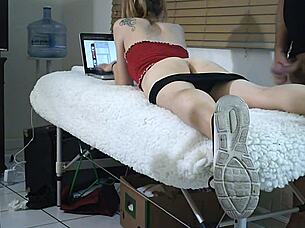 reward fer facesittin... cum on mah skinny lil ass!