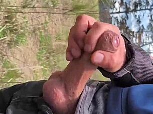 wanna see my huge cock flashed outdoors while ladies watch from afar?