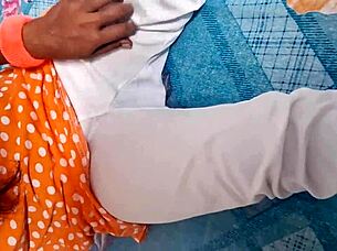 hey beautiful desi aunty, fuck my tight pussy first time