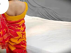 Indian housewife tempts delivery boy into steamy saree doggystyle pounding