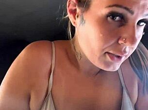loira fofa treina academia halloween fantasiada puta decote tesao
