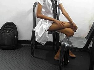 sri lankan schoolgirl fucked hard in hotel by friend