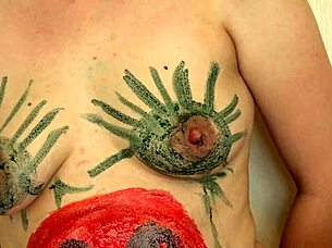 body painted fat milf and chubby girlfriend play lesbian games!