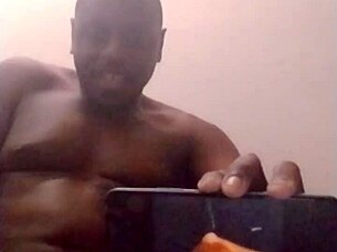 solo ebony orgasm test on new phone 3