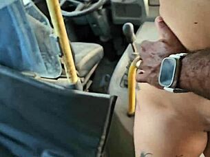 bus driver bangs broke passengers outdoors