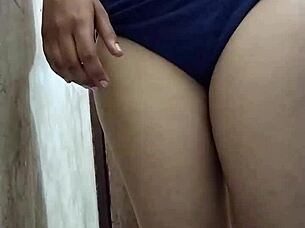Indian Riya Thakur Bathes Naked for Boyfriend!