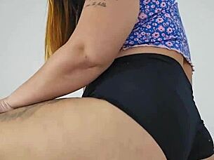 flashing big ass fingers gaping anal till it opens wide?