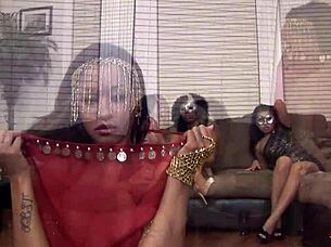 wanna watch skin diamonds strip and dive into hot lesbian dreams baby?