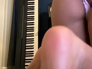 oh god petite latina teen squirts hard riding giant dildo orgasm