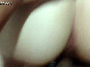 Fucking Wife's Juicy Pussy Raw!