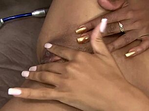 EBONY LESBIANS DRILL PUSSIES with BIG DILDO!