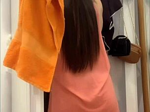 spanish 23yo girl's upskirt skirt voyeur descuido