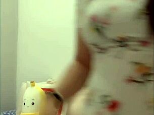 spanish 23yo girl's upskirt skirt voyeur descuido
