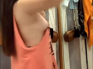 spanish 23yo girl's upskirt skirt voyeur descuido