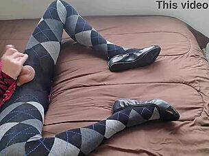 Shemale's thrilling jerk in plaid dress tights