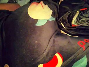 i sneak in watch her sleep jerk off then creampie mornin