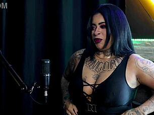 morena shows off sloppy deepthroat on toy till it's dripping wet