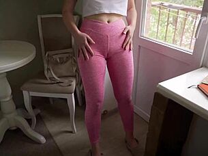 naughty teen reveals fat cameltoe pussy in tight yoga spandex leggings
