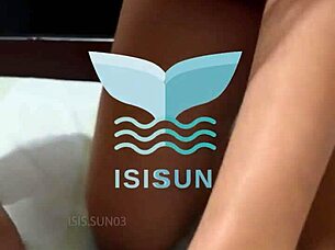 Amateur couple's urgent bed fuck temptation
