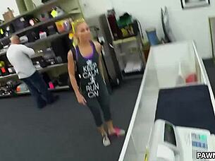 Country girl trades blowjob for cash on big cock in xxx pawn shop
