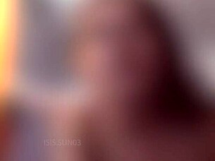 Amateur couple's urgent bed fuck temptation