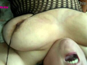 mi amor, en lenceria listo para chupar tu pene chico como puta