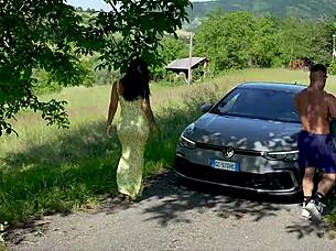big-ass latina mariana martix rides muscular italian cock outdoors 💦🐂