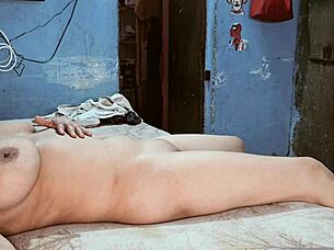 sexy indian bhabhi fucking on ranch 😘👅