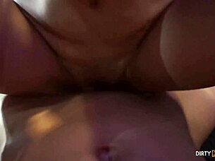 couldn't resist her juicy teasing so i fucked that wet milf pussy hard 😈💦