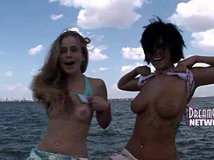 i got busted flashing my tits on university campus outdoors!