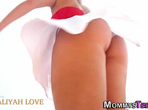 Milf stepmom rims lesbian teen babe deeply