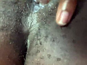 Fingering pretty pussy full video session