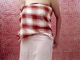 AUNTY GRABS HUGE DICK WHILE HOOKING BRA!