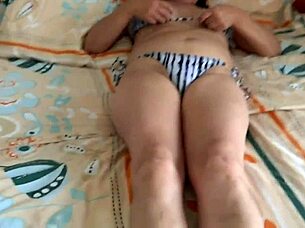 beach masturbation in front of him while hubby's away, he cums watching me! 🏖️💦