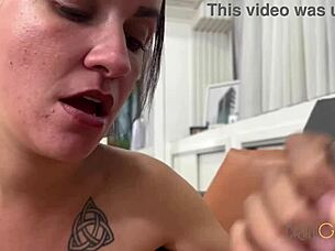 Sucking juicy pink milf pussy from Ruby Goias wet cunilingus feast