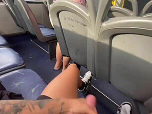 took my maid home and she went wild on the bus 😲
