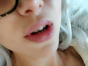 lavinia della teaches dirty pussy play lessons
