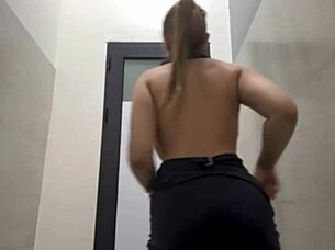 extreme squirting session in public gym