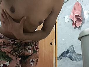 massage stepdad till hard then slurp that monster cock deep 😏👐👅