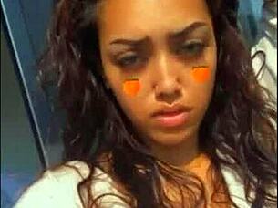 P3ngali reel features big arse British Bengali babe teasing