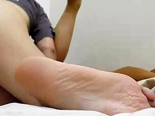 drunk girlfriend won't take my cock up her huge peruvian ass yet
