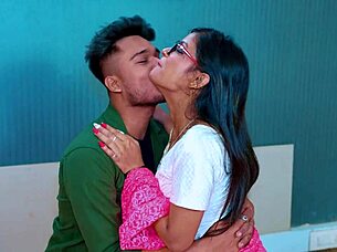 Naughty Bhabhi's Wild Hardcore Fuck in Private Room!