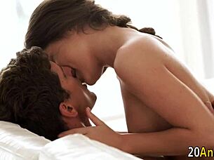 anal babe 18+ masturbates to huge jizz cumshot
