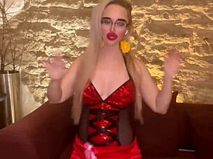 soy la diosa belly dancer fuck doll shaking to music!