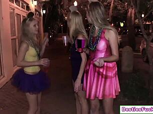 Blonde BFFs Give Public Blowjobs To Guys