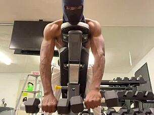 ripped athlete flexes biceps to hoist skinny babe during outdoor workout sex